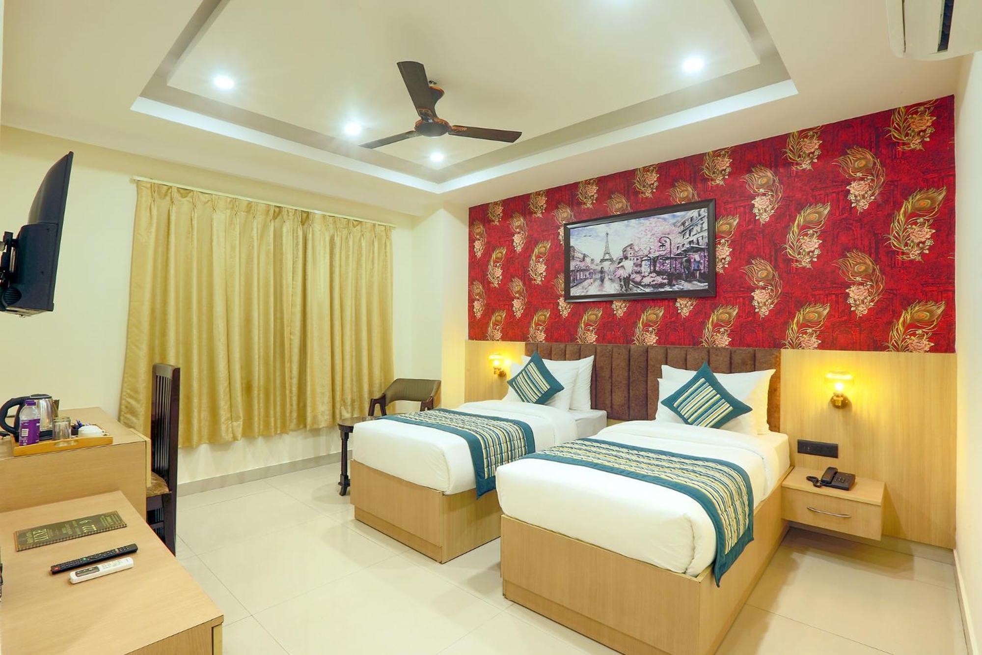 Hotel Green Lotus Luxe Gurgaon Exterior photo
